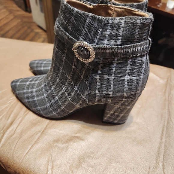 Life Stride Women's Sparkle Plaid Bootie - Picture 5 of 8